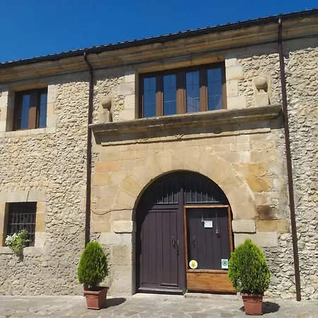 Albergue De Peregrinos El Convento Hostel Santillana del Mar