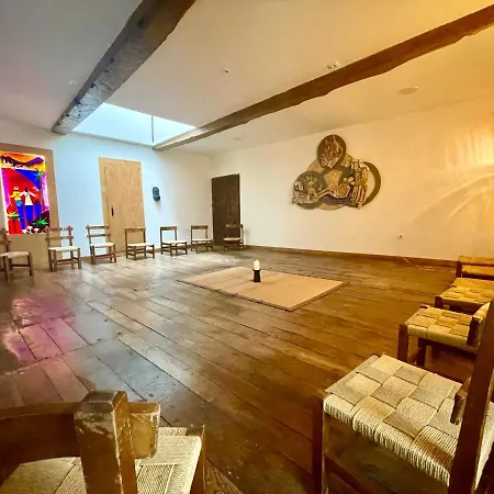 Albergue de peregrinos El Convento * Santillana del Mar